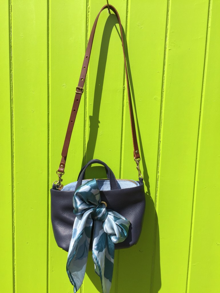 mini tote lie down.jpg